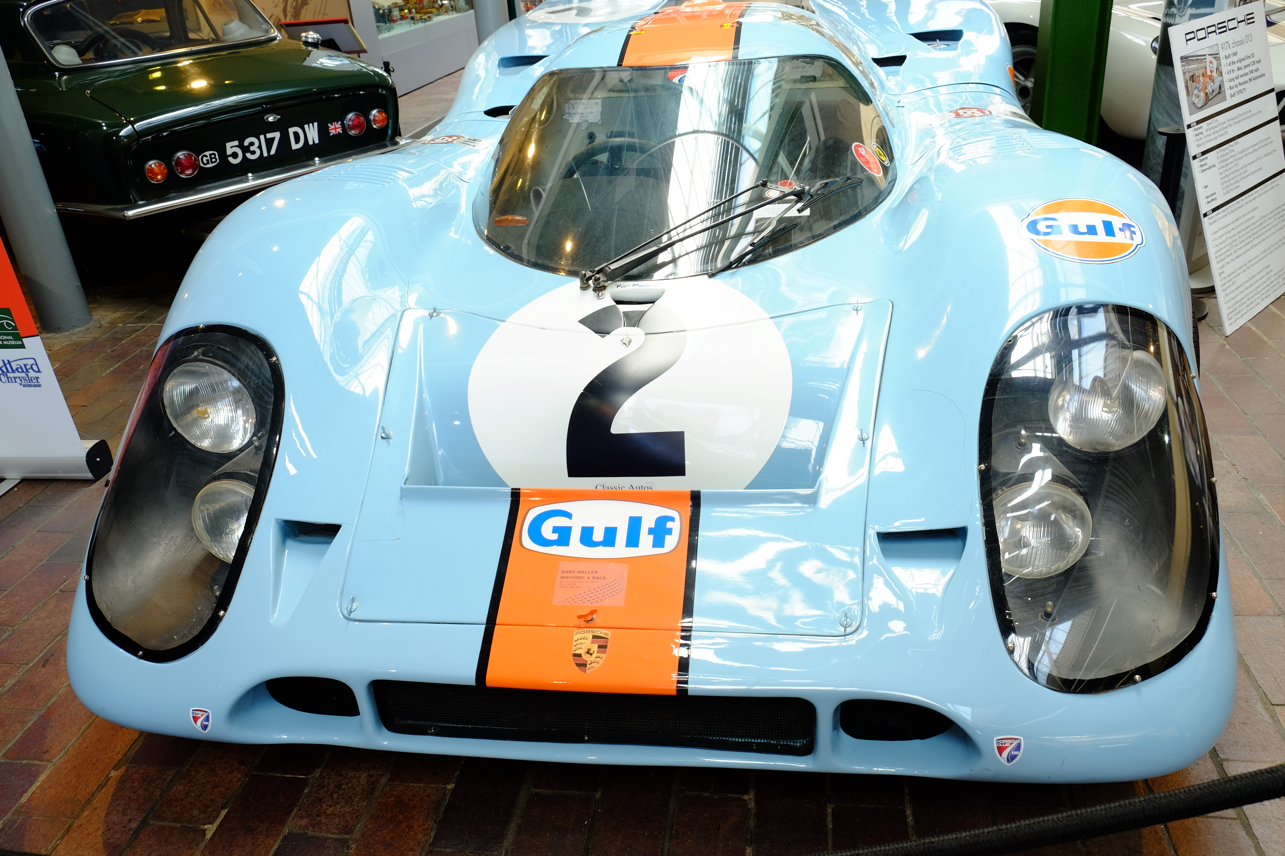 イギリスの国立自動車博物館ビューリーにある、栄光のル・マンに出て来たポルシェ917K