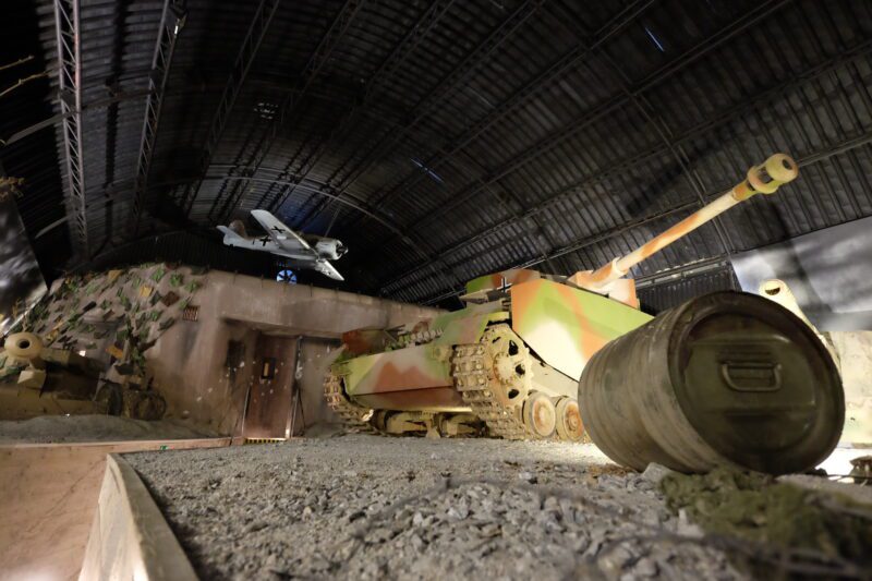 チェコのレシャニー軍事技術博物館にある屋内のWW2戦場体験施設。