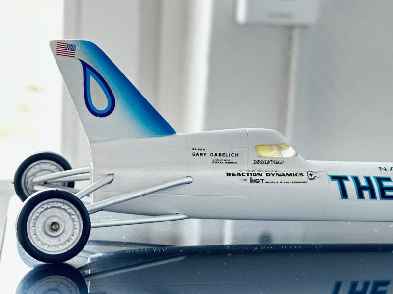 速度記録車　ブルーフレイム号 1/43 ミニカーのコクピット部の写真