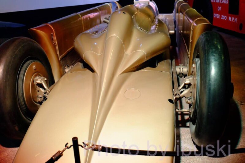 速度記録車ゴールデンアロー実物